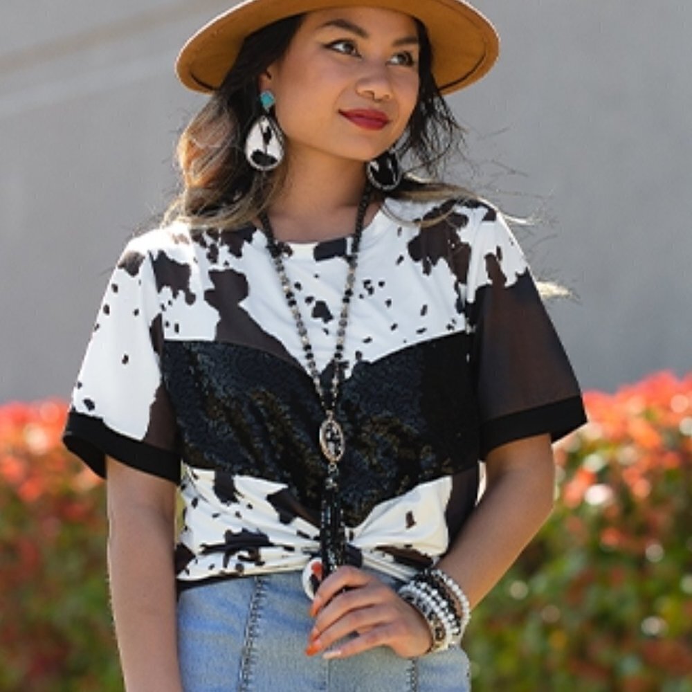 THE SEQUOYAH LADIES COWPRINT/SEQUINED T‎ SHIRT